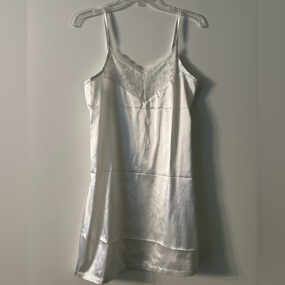 White Satin Robe & Cami Slip Dress - Picture 4 of 7